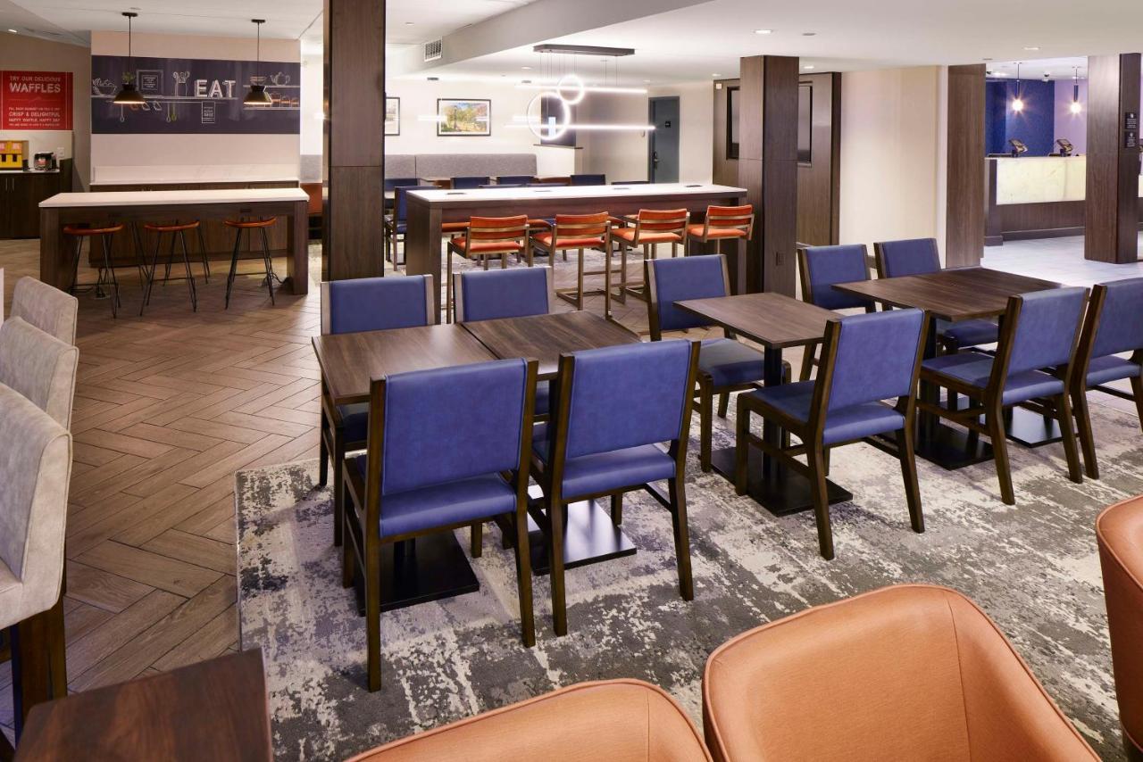 Hampton Inn Newark Airport Εξωτερικό φωτογραφία