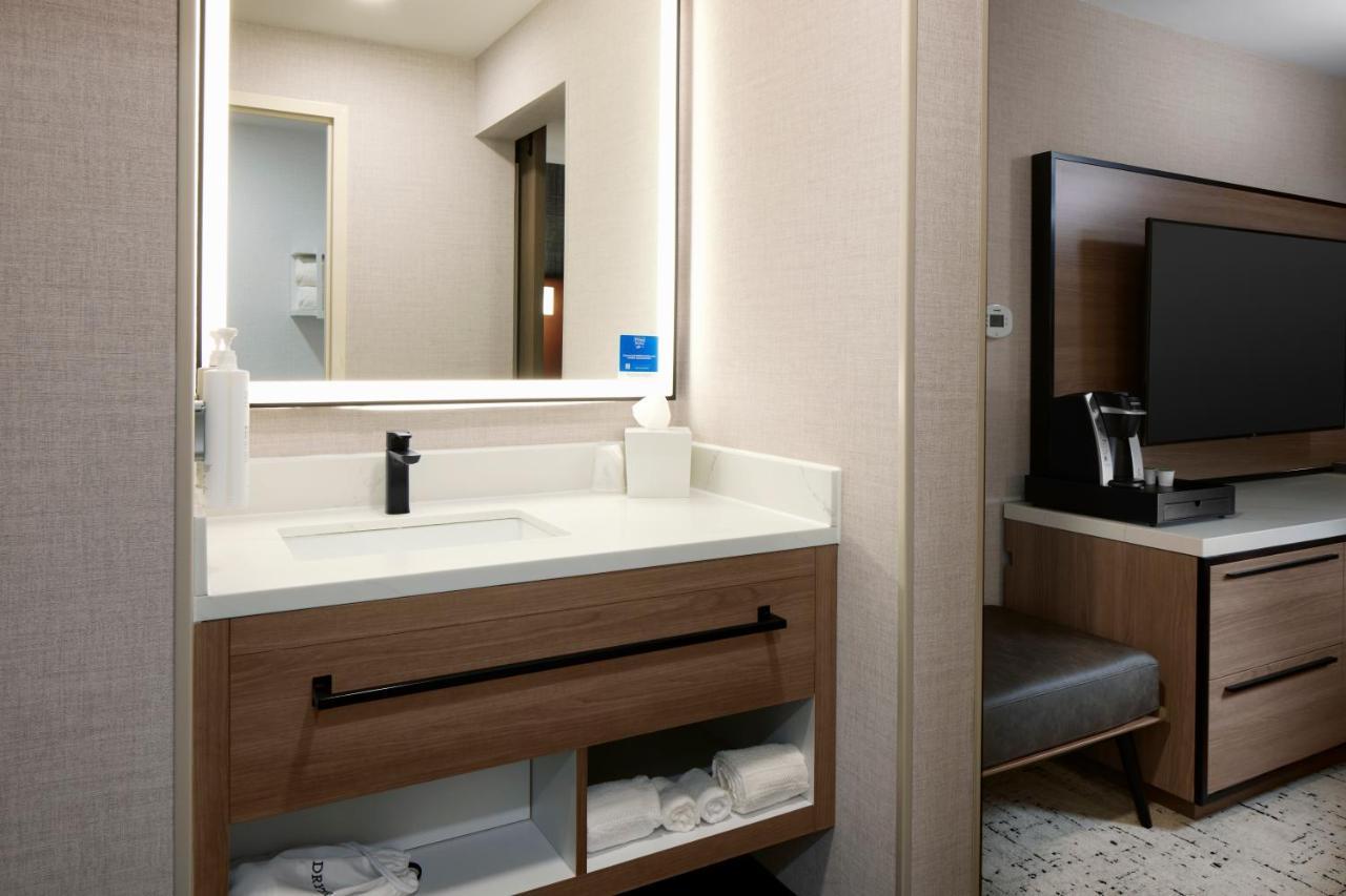 Hampton Inn Newark Airport Εξωτερικό φωτογραφία